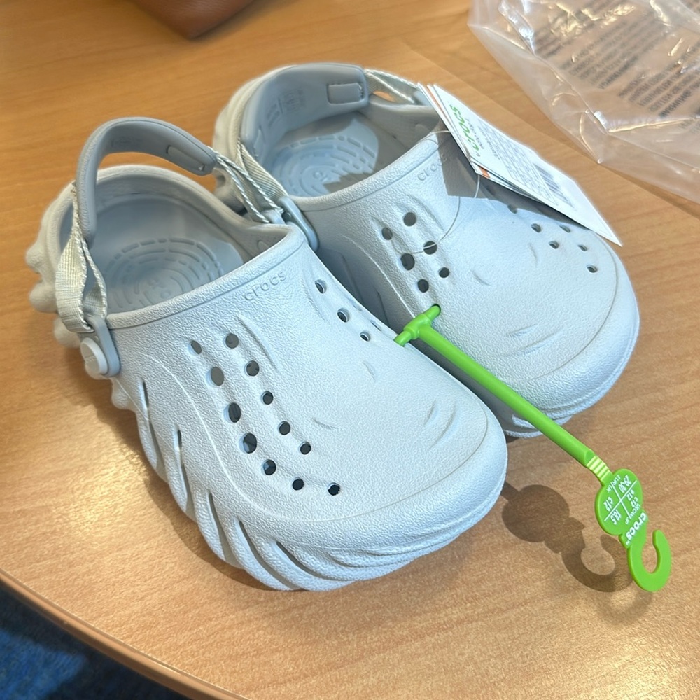 Crocs kids echo clog size 12 in amosphere